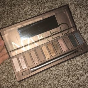 Naked 1 pallete eyeshadow